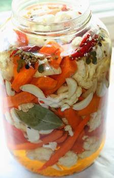 Spicy Pickled Vegetables